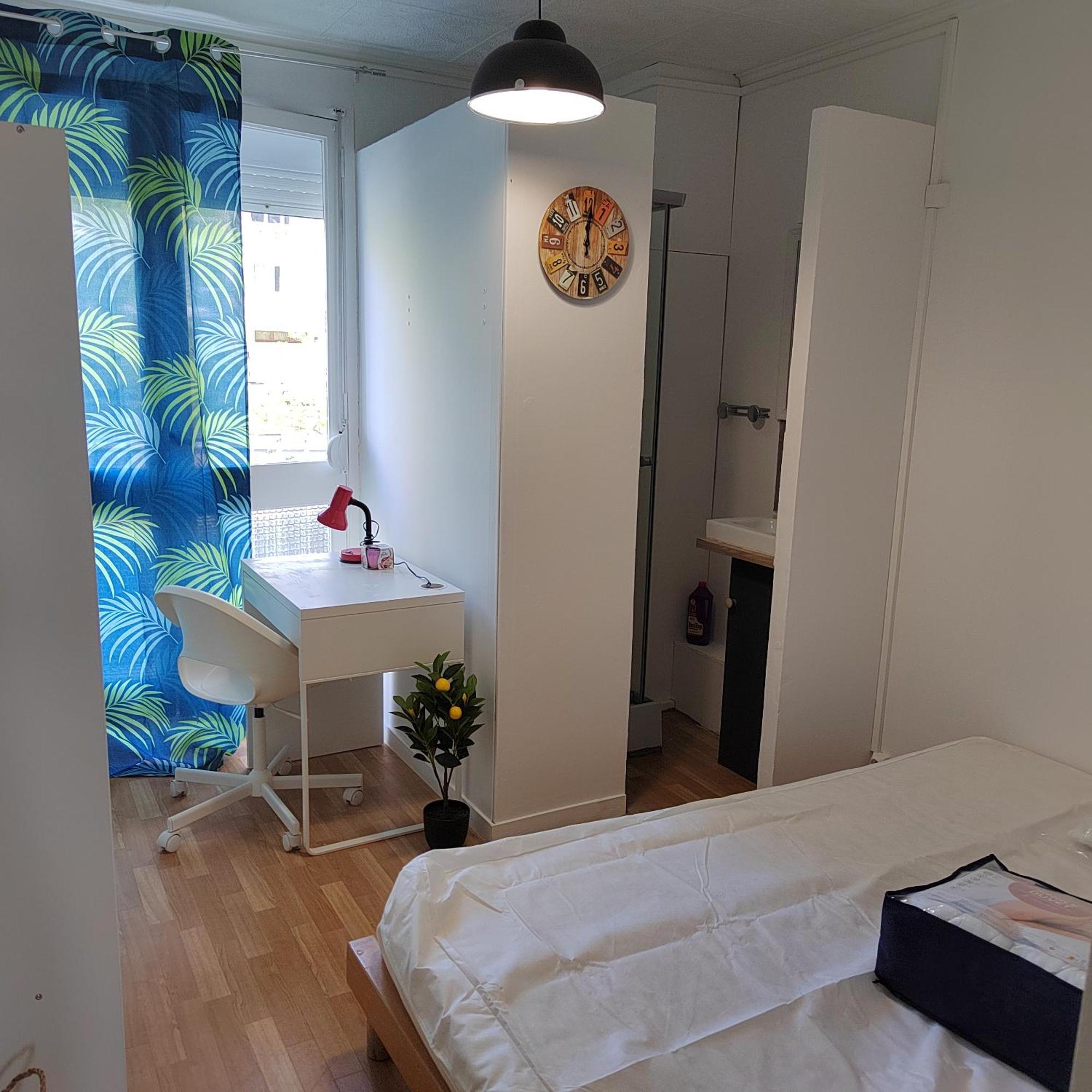 Chambre Dans Un Appartement En Colocation Rennes Exterior photo